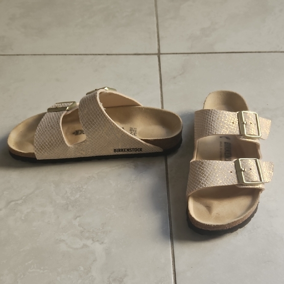 Birkenstock Shoes - Birkenstock Sandals - Textured Cream